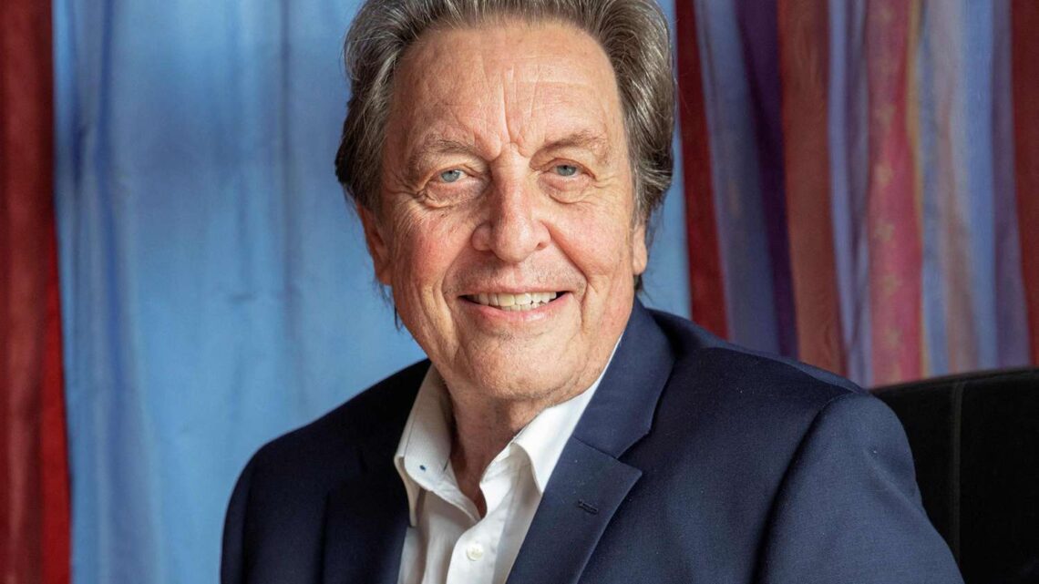 Elon Musk’s father Errol Musk Biography: Age, Net Worth, Siblings, Parents, Height, Children, Wife, Grand Children Elon Musk’s father Errol Musk Biography: Age, Net Worth, Siblings, Parents, Height, Children, Wife, Grand Children