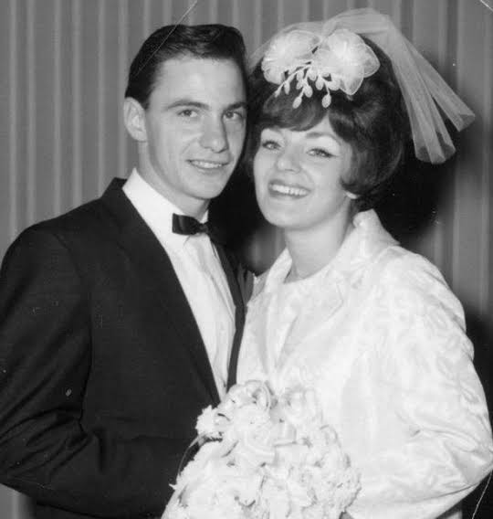 Henry Hill’s Ex-wife, Karen Friedman Hill Biography: Nationality, Age, Net Worth, Height, Parents, Personal Life Henry Hill’s Ex-wife, Karen Friedman Hill Biography: Nationality, Age, Net Worth, Height, Parents, Personal Life